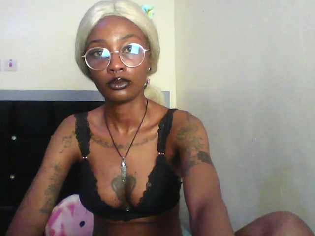 Calin33 live cam on BongaCams