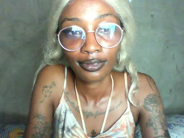 Calin33 live cam on BongaCams