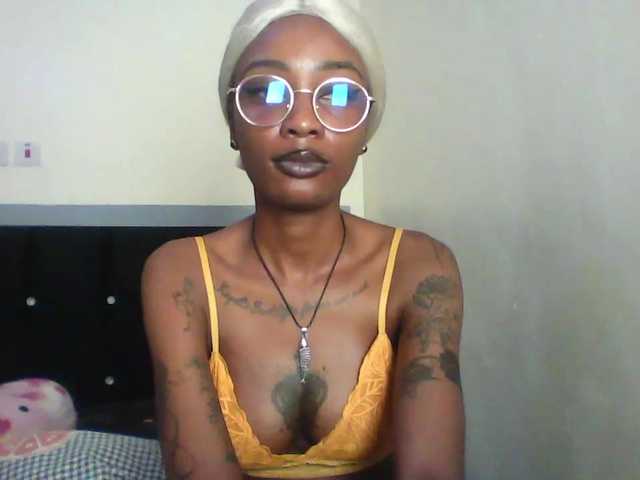 Calin33 live cam on BongaCams