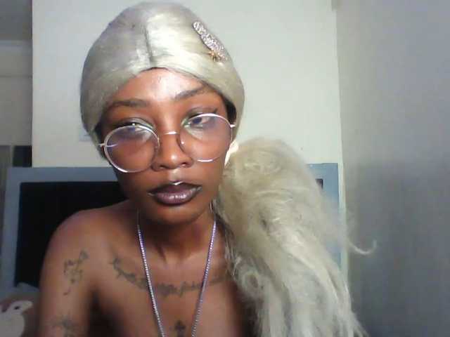Calin33 live cam on BongaCams