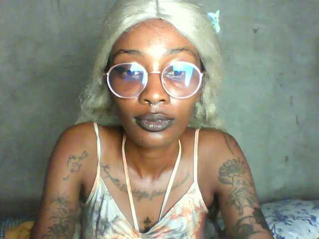 Calin33 live cam on BongaCams