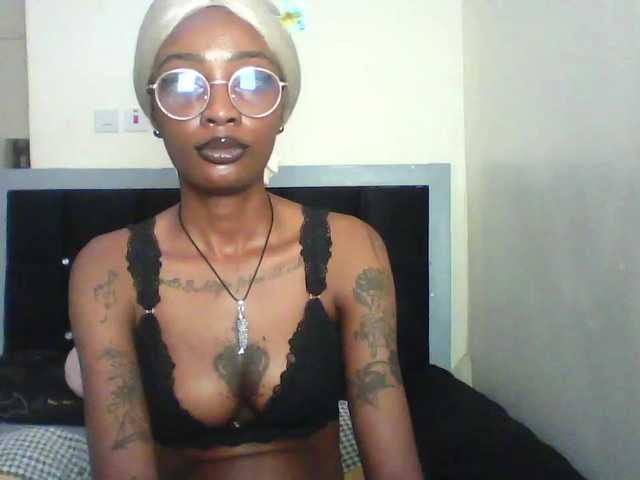 Calin33 live cam on BongaCams