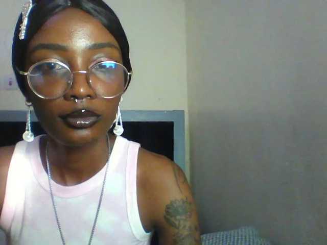 Calin33 live cam on BongaCams