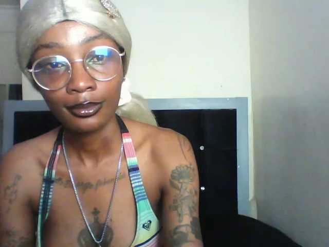 Calin33 live cam on BongaCams