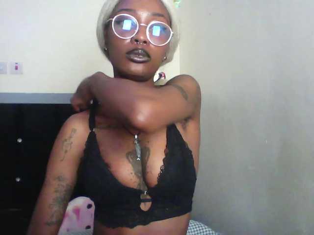 Calin33 live cam on BongaCams