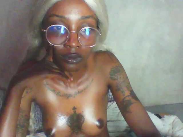 Calin33 live cam on BongaCams