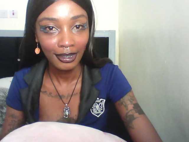 Calin33, en vivo ahora en BongaCams