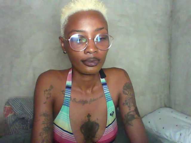 Calin33 live cam on BongaCams