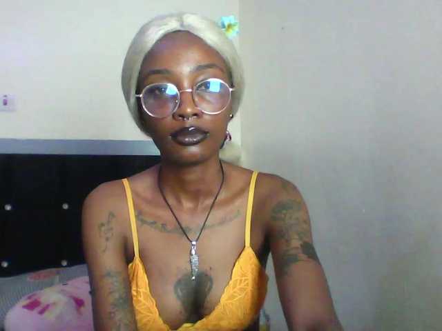 Calin33 live cam on BongaCams