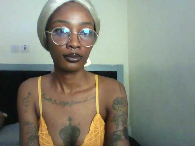 Calin33 live cam on BongaCams
