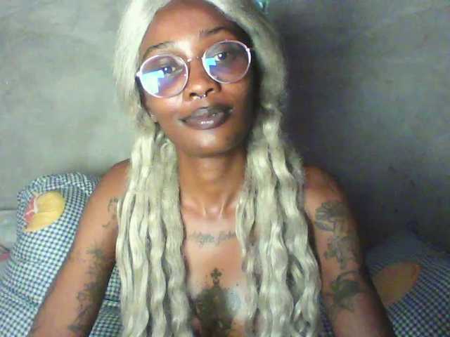 Calin33 live cam on BongaCams