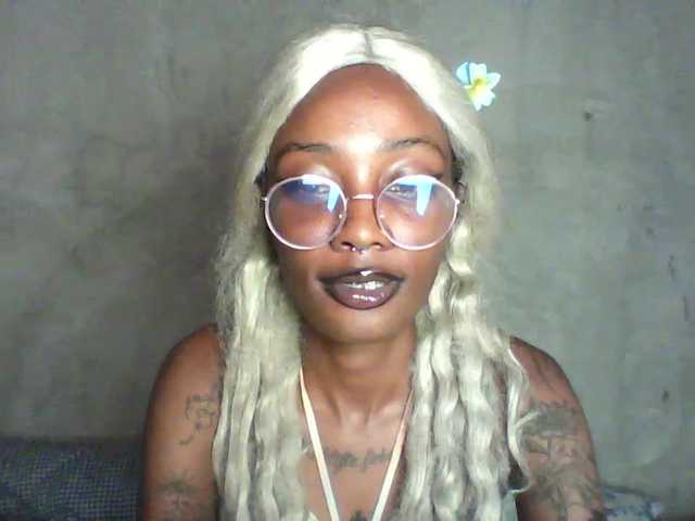 Calin33 live cam on BongaCams