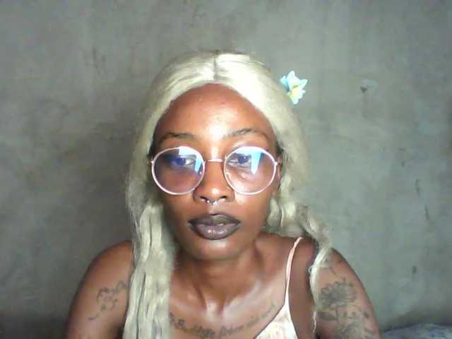 Calin33 live cam on BongaCams