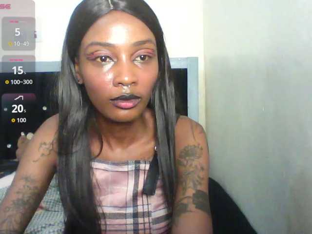 Calin33, en vivo ahora en BongaCams