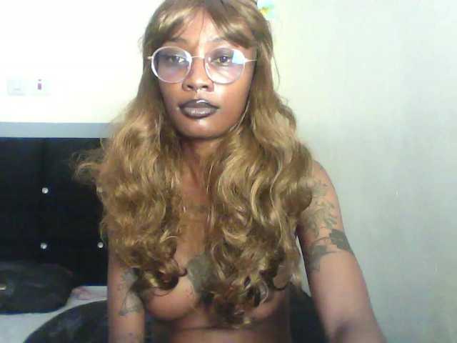 Calin33 live cam on BongaCams