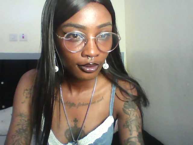 Calin33 live cam on BongaCams