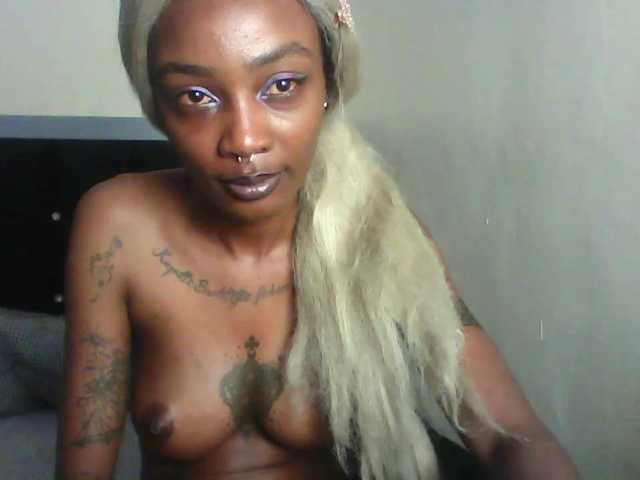 Calin33 live cam on BongaCams