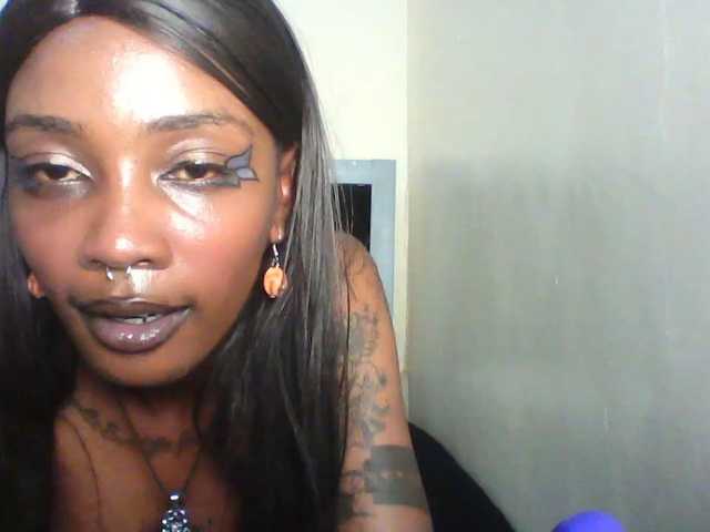Calin33 live cam on BongaCams