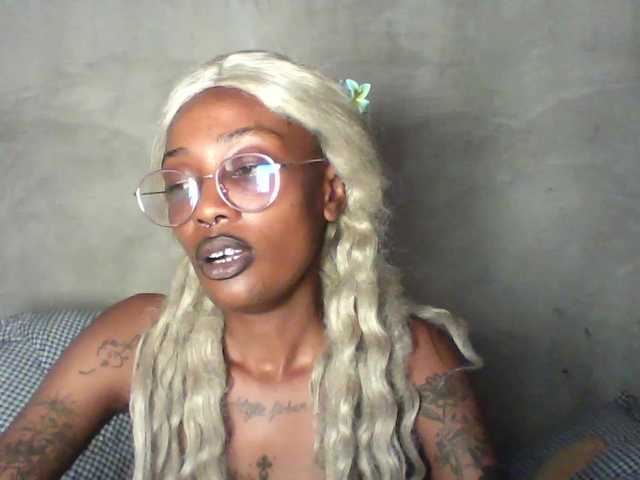 Calin33 live cam on BongaCams