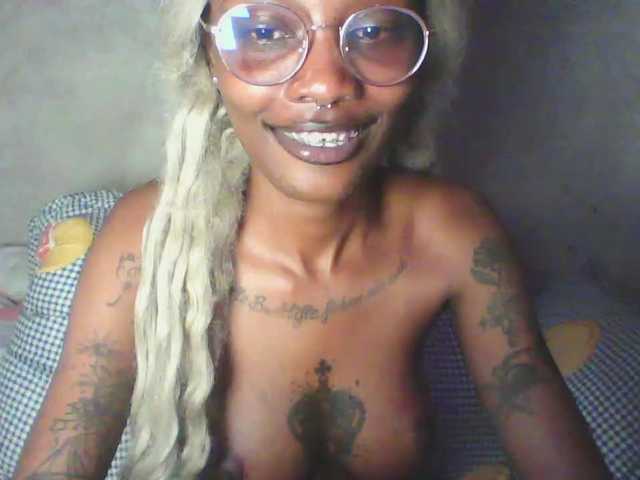Calin33 live cam on BongaCams
