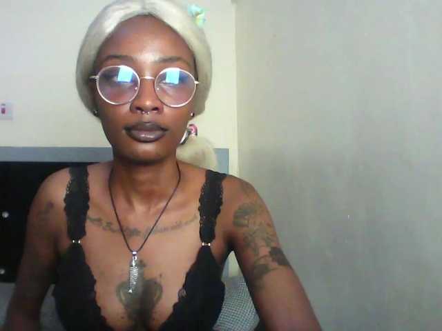 Calin33 live cam on BongaCams