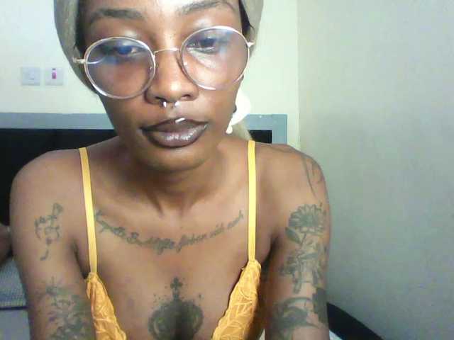 Calin33 live cam on BongaCams