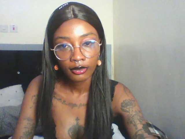 Calin33, live now on BongaCams