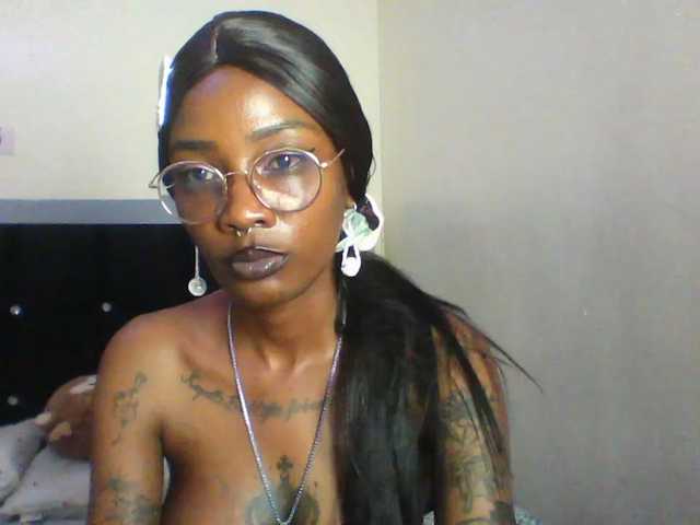Calin33 live cam on BongaCams
