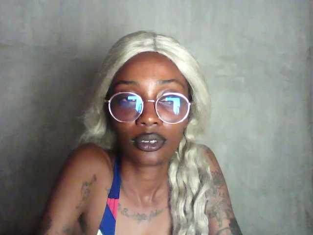 Calin33 live cam on BongaCams