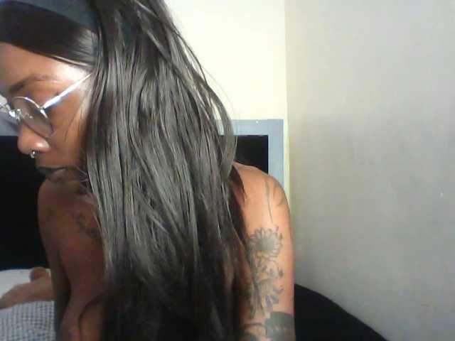 Calin33 live cam on BongaCams