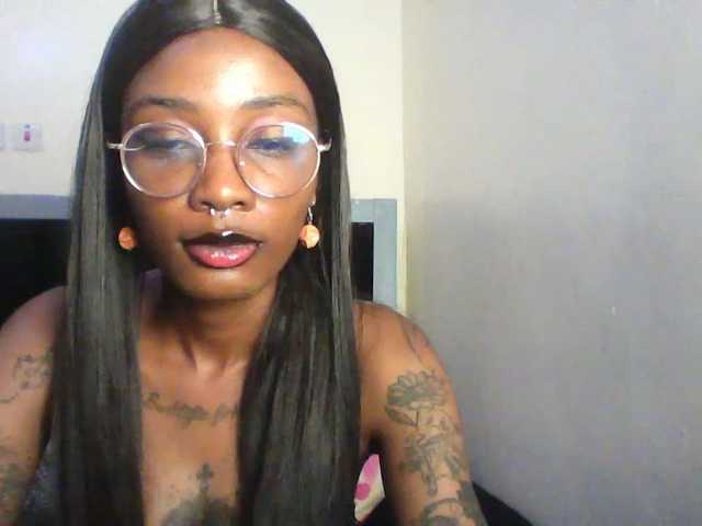 Calin33, en directo ahora en BongaCams