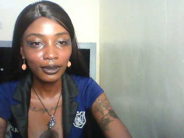 Calin33, en vivo ahora en BongaCams