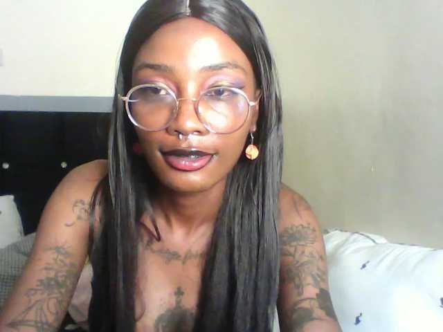Calin33, live now on BongaCams