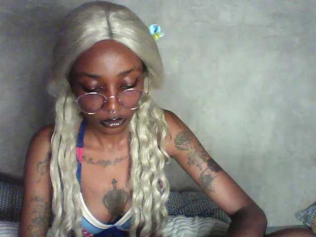 Calin33 live cam on BongaCams