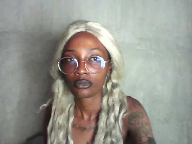 Calin33 live cam on BongaCams