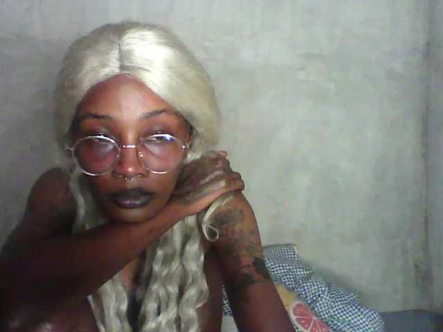 Calin33 live cam on BongaCams