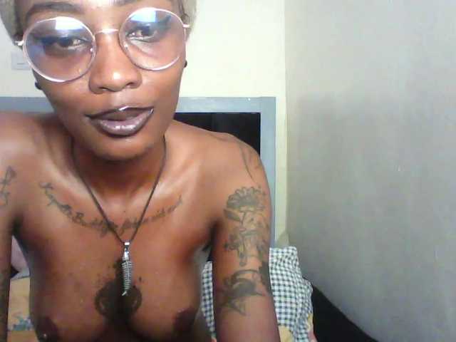 Calin33 live cam on BongaCams