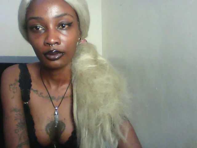 Calin33 live cam on BongaCams