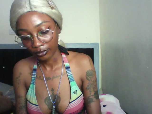 Calin33 live cam on BongaCams
