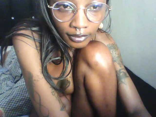 Calin33 live cam on BongaCams