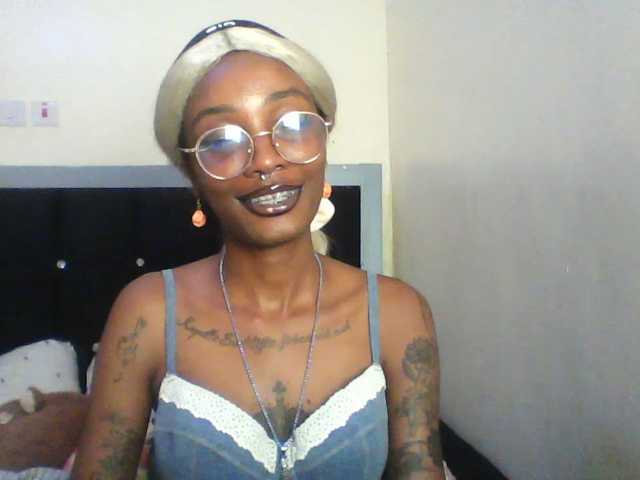 Calin33 live cam on BongaCams
