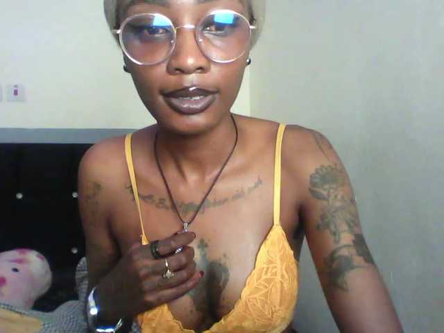 Calin33 live cam on BongaCams