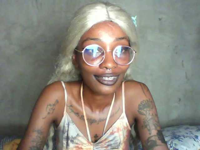 Calin33 live cam on BongaCams