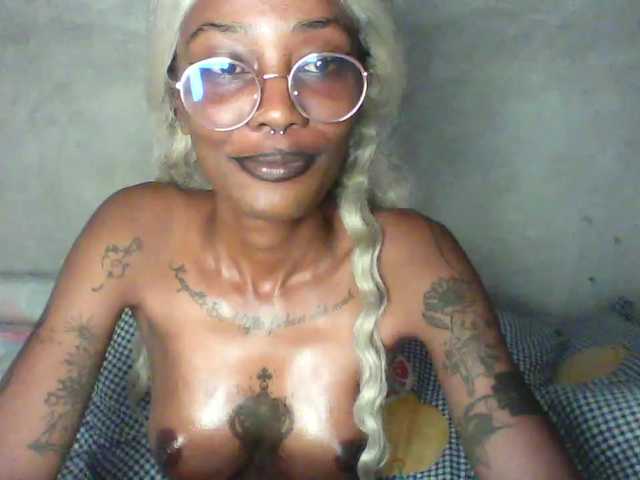 Calin33 live cam on BongaCams