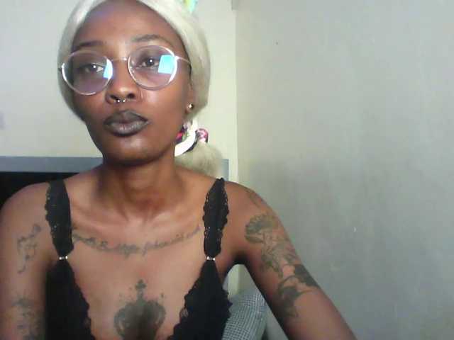 Calin33 live cam on BongaCams