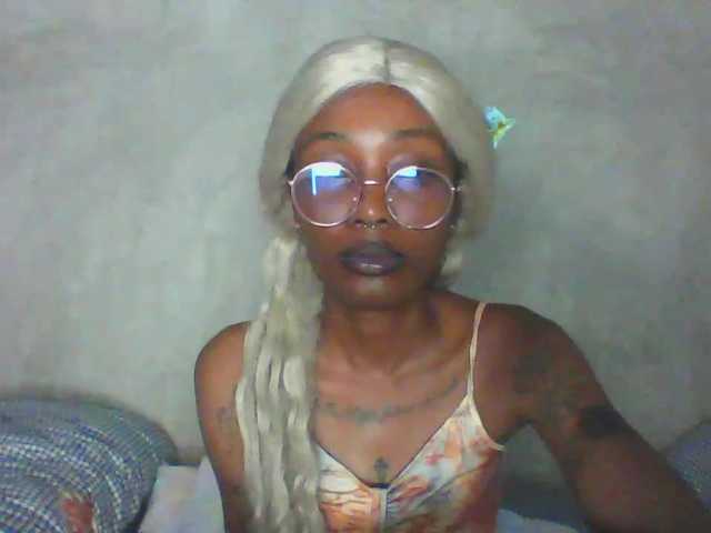 Calin33 live cam on BongaCams