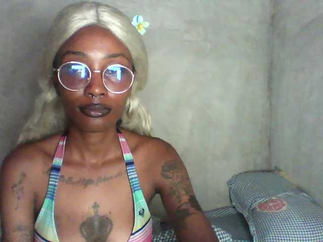 Calin33 live cam on BongaCams