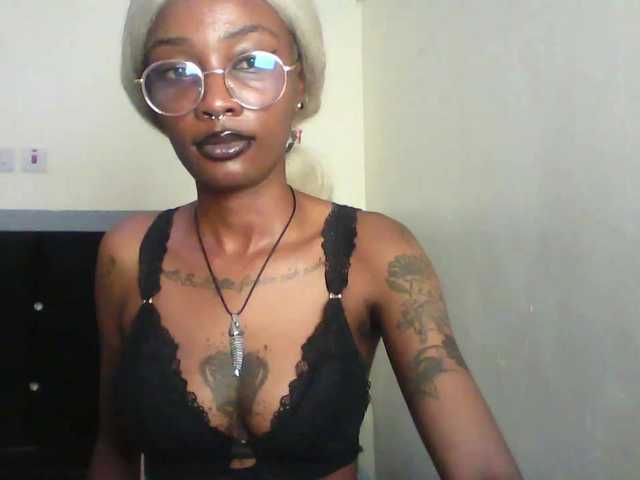 Veegee live webcam show