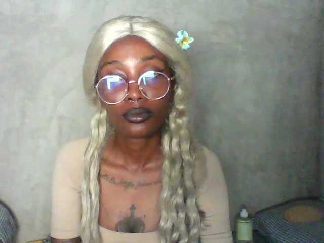 Calin33 live cam on BongaCams
