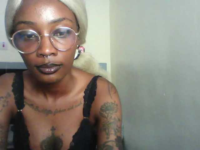 Calin33 live cam on BongaCams